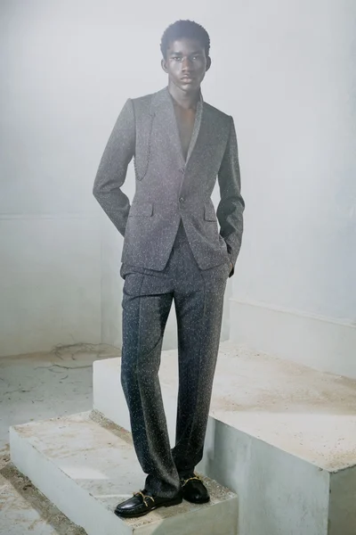 Look 3